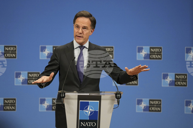 Генералният секретар на НАТО пристигна на посещение в Косово