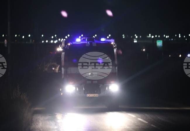 Пожар горя в постройка в двора на столично училище, няма пострадали