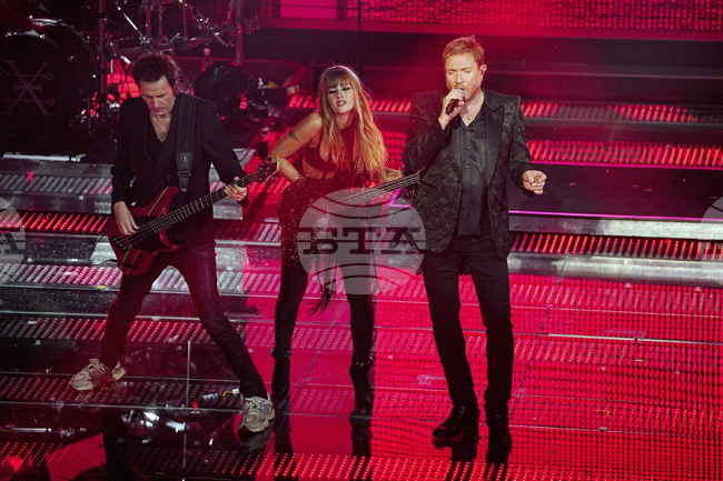 Фестивалът в Сан Ремо през 2025 г. - доминация на италианските балади и по-малка доза политика