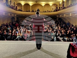 Иван Динев-Устата представя свое стендъп шоу в Америка и Русия, визия – екип