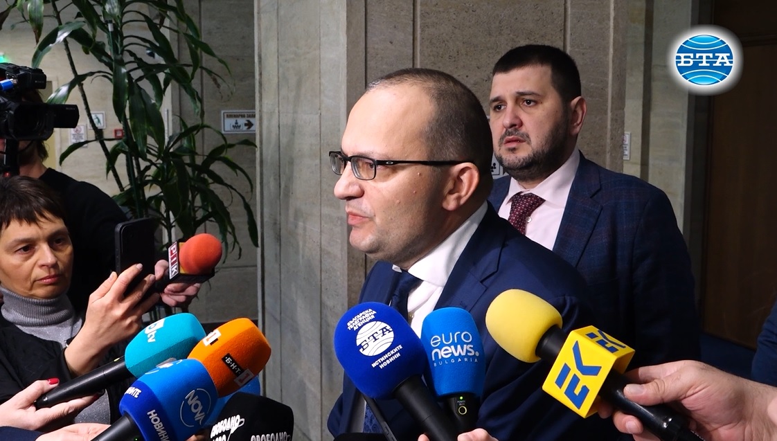 Според Мартин Димитров с отлагането внасянето на бюджета със седмица правителството саботира собствения си план за влизане в еврозоната