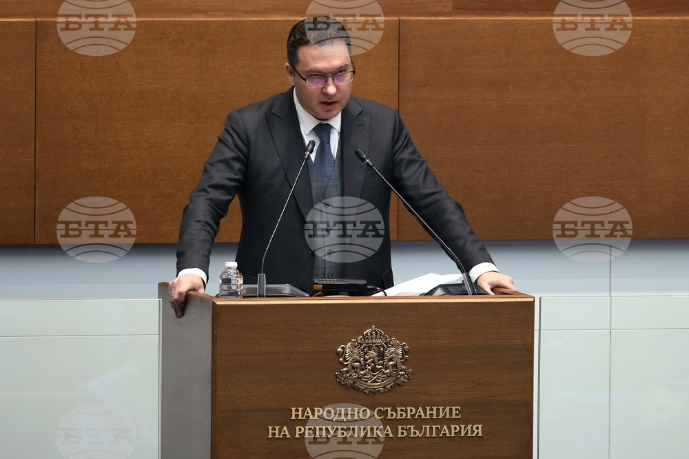 Назначена е проверка във връзка с изнесените данни от полицай Димитър Николов от ОД на МВР – Бургас, каза министър Даниел Митов