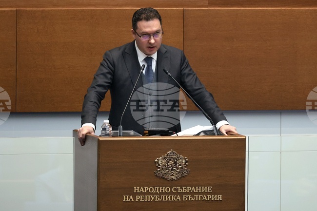 Назначена е проверка във връзка с изнесените данни от полицай Димитър Николов от ОД на МВР – Бургас, каза министър Даниел Митов