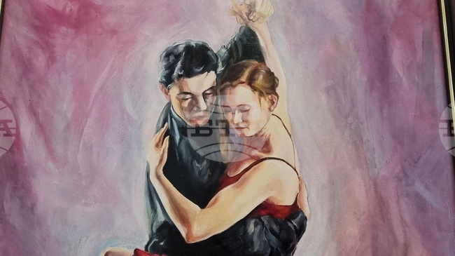 Художници представят любовта, виното и традициите чрез 150 картини в Русе