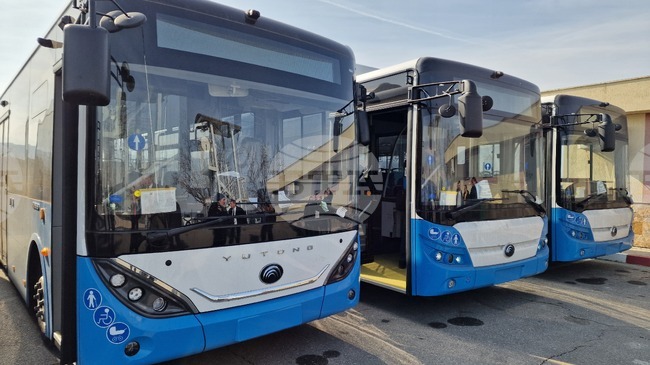 В Асеновград представиха новите електрически автобуси, които ще заменят изцяло автопарка на градския транспорт