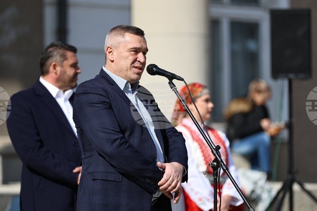  В ход е написването на законопроект, свързан със скъсяване на веригата на доставки, каза министър Георги Тахов 