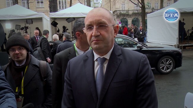 Най-накрая има политическа воля за намирането на мирно решение на конфликта в Украйна, демонстрирана от Тръмп и Путин, каза Радев в Мюнхен