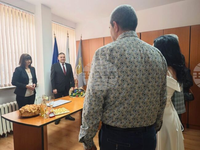 В Плевен само една двойка избра Деня на влюбените, за да сключи граждански брак