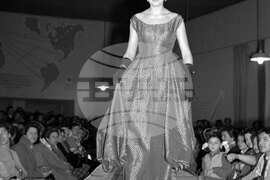 Модно ревю от 1958 година