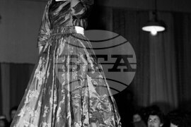 Модно ревю от 1958 година