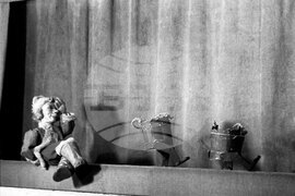 Представяне на пиесата „По заповед на щуката“ в столичния куклен театър през 1954 г.