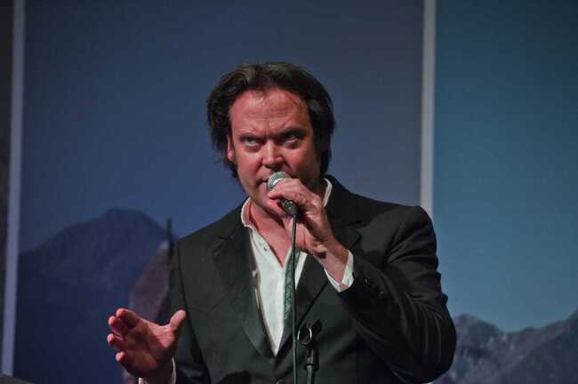 Аджерпрес: Чарли Отли популяризира Румъния с помощта на изкуствен интелект