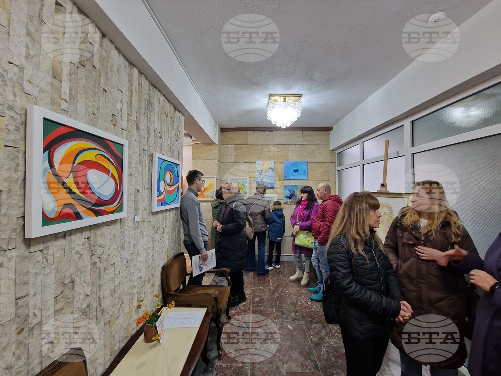 Търговище - изложба - „Влюбени в изкуството“