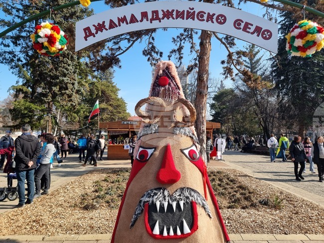 Отпускат 50 000 лв. за организирането на Третия национален маскараден фестивал „Джамала“ в Кюстендил