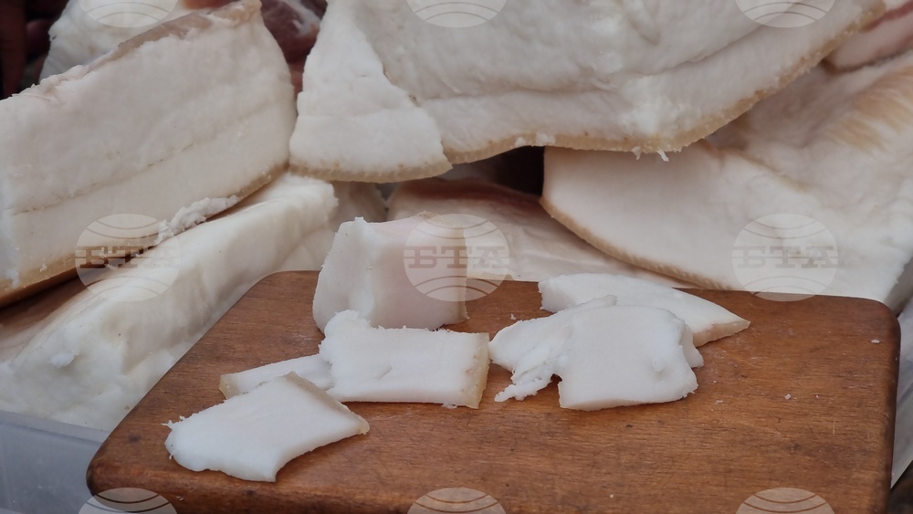 Априлци - Празник на сланината и греяната ракия