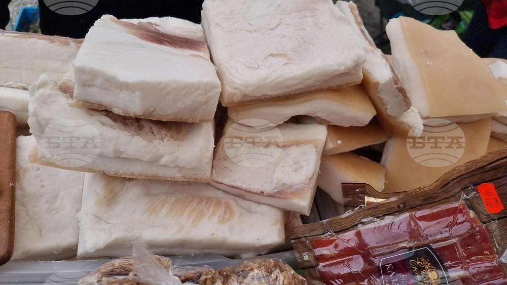 Априлци - Празник на сланината и греяната ракия