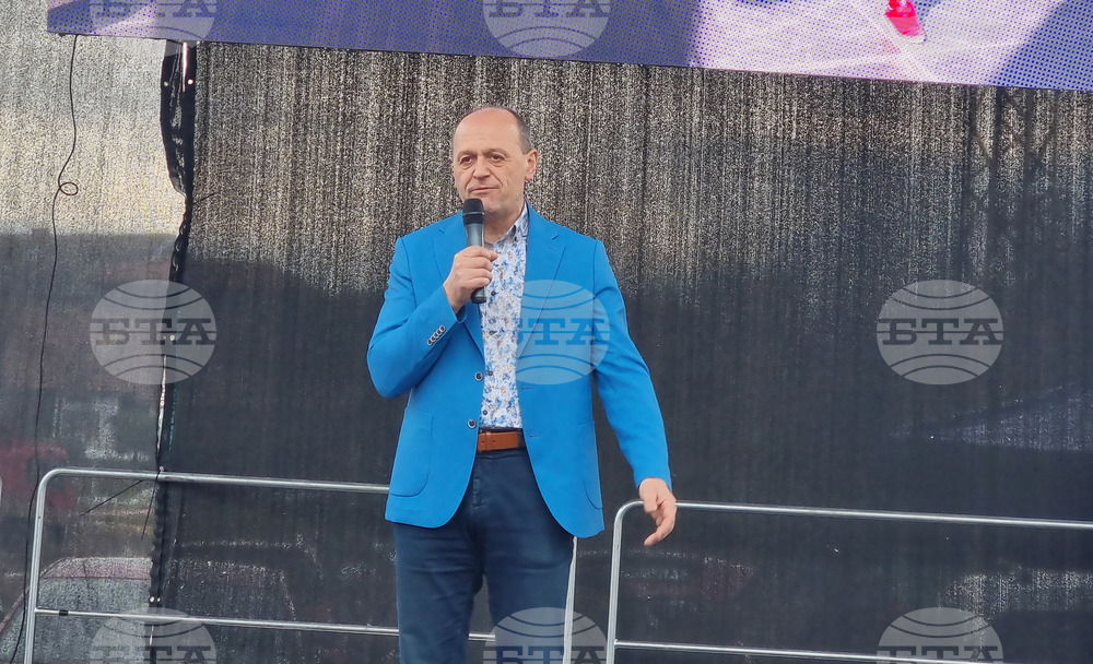 Априлци - Празник на сланината и греяната ракия