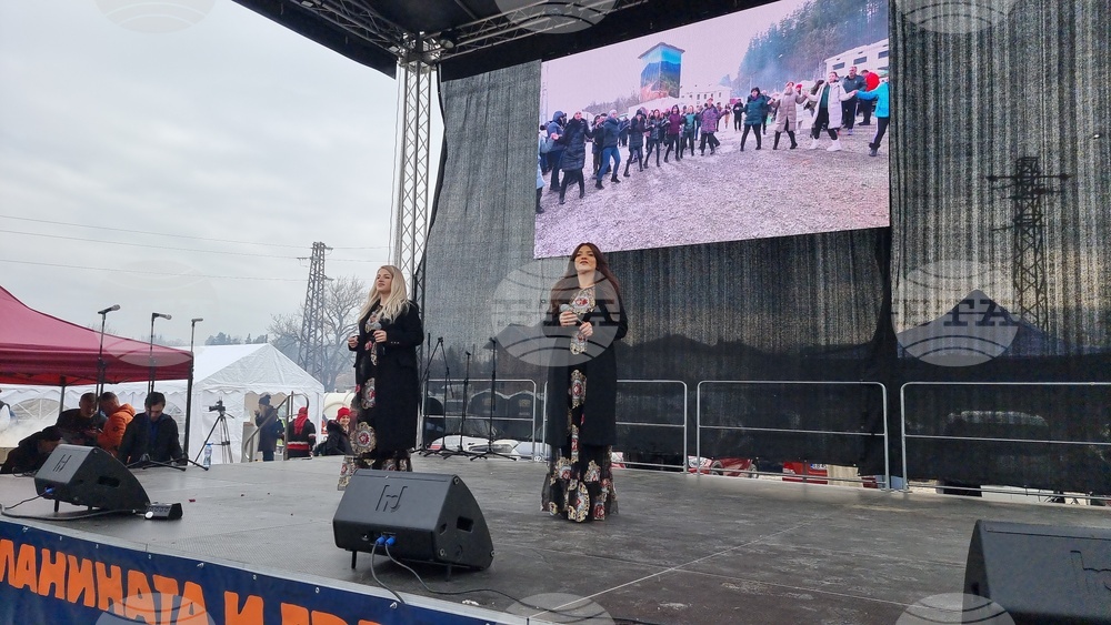 Априлци - Празник на сланината и греяната ракия