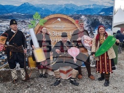 Априлци - Празник на сланината и греяната ракия