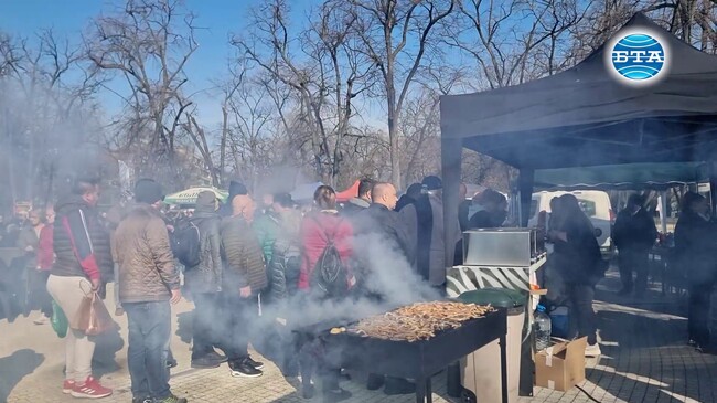 Първи празник на старозагорския деликатес свински уши се проведе днес в Стара Загора