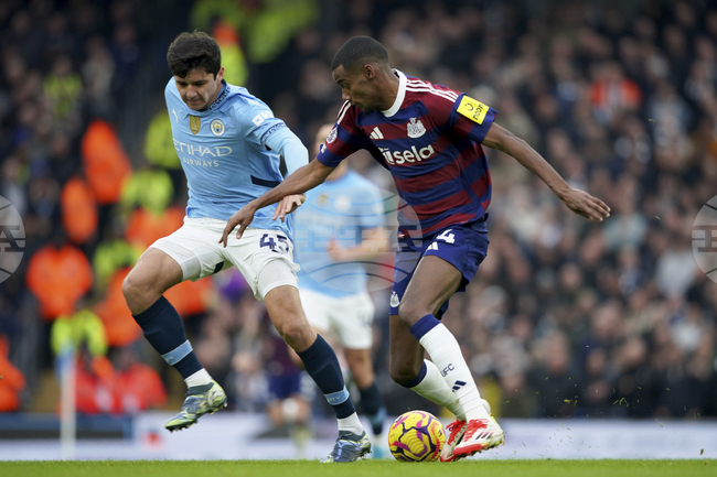 Нюкасъл е готов да пусне Исак за 100 милиона евро