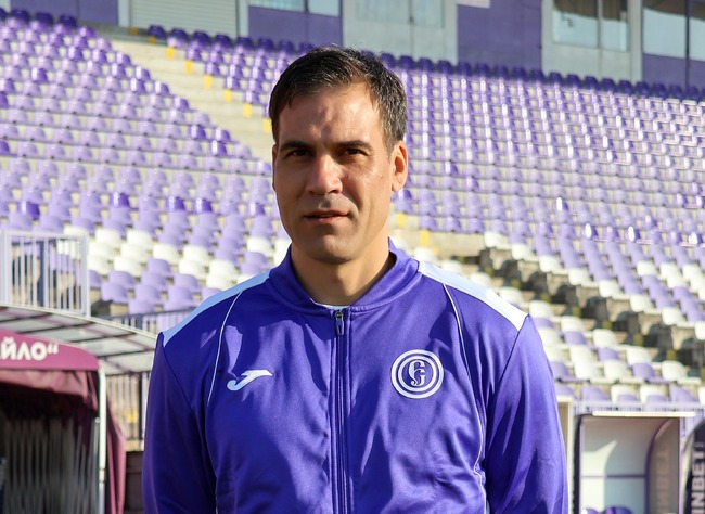 Футболният Етър се разделя със старши треньора Живко Желев по взаимно съгласие