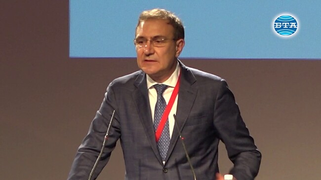 Не трябва да допускаме в това сложно управление да се засягат социални права на хората, заяви Борислав Гуцанов на Конгреса на БСП