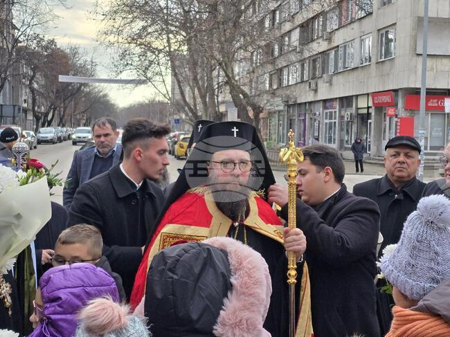 Новият Видински митрополит Пахомий беше тържествено посрещнат във Видин
