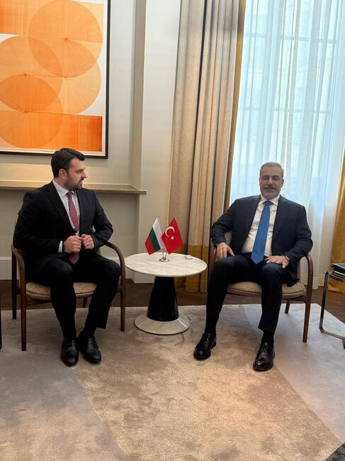 Министърът на външните работи обсъди с турския си колега борбата с нелегалната миграция и опазването на външните граници на ЕС