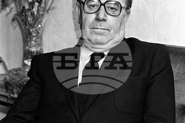 Богомил Нонев - журналист, литературен критик, писател и дипломат