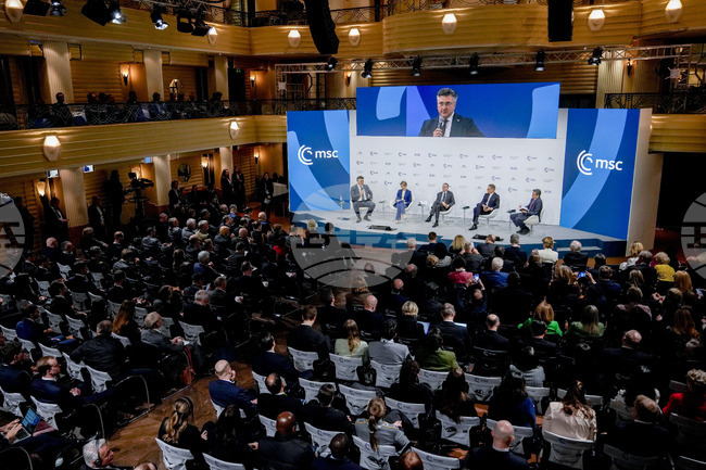 Поканата към иранските власти да участват в Мюнхенската конференция по сигурността бе оттеглена след жестокото потушаване на протестите