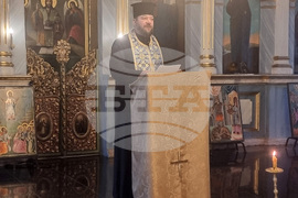 Плевен - храм "Света Параскева" - неделна служба