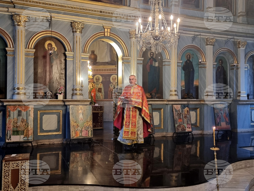 Плевен - храм "Света Параскева" - неделна служба