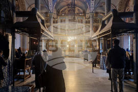 Плевен - храм "Света Параскева" - неделна служба