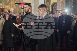 Видин - Видински митрополит Пахомий - първа литургия