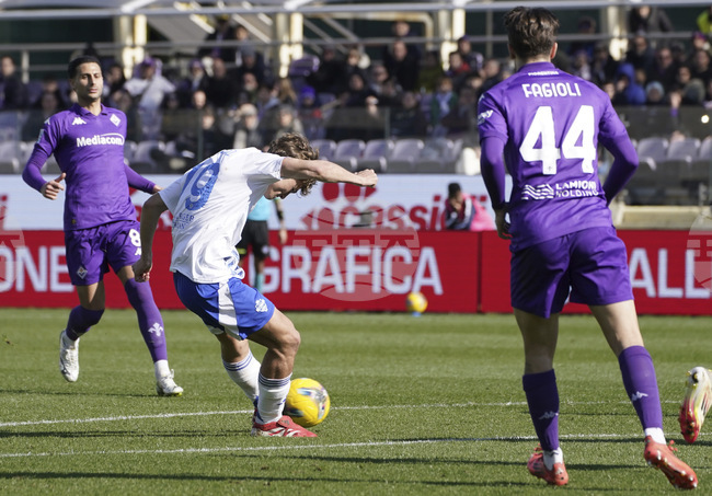 Реал може да върне своя юноша Пас от Комо