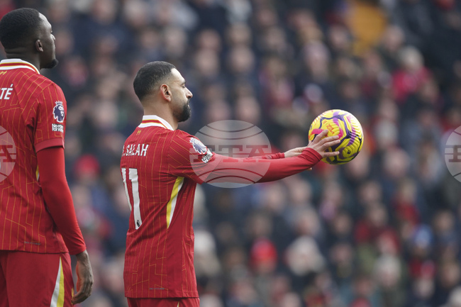 Салах води преговори за продължаване на договора си с Ливърпул