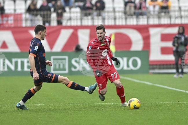 Завръщането на Алесандро Неста не помогна на Монца за повече от домакинско равенство с Лече