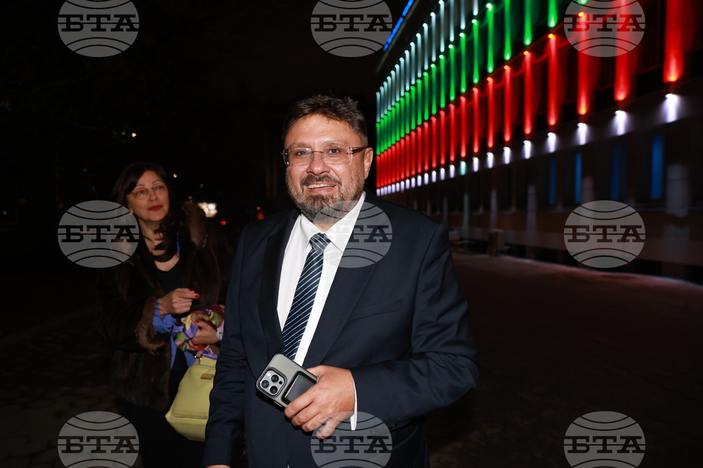 Българска телеграфна агенция - годишнина - обновена фасада - осветление