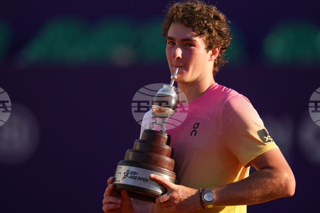 18-годишният бразилец Жоао Фонсека спечели титлата на турнира по тенис в Буенос Айрес