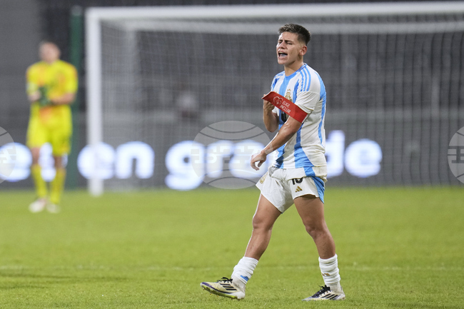 Аржентинецът Клаудио Ечевери ще играе под наем в Байер Леверкузен