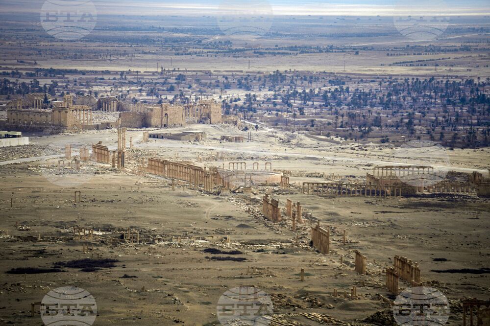 Американската армия съобщи, че е нанесла удари по "Ислямска държава" в Сирия; телевизия информира, че са участвали и изтребители от Йордания