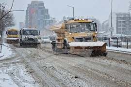 Снегорини - обработка на пътната настилка