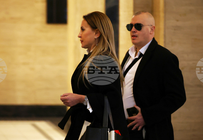 Съдът не даде ход на делото срещу Петър Илиев за плагиатство и повдигна спор пред ВКС кой е компетентен да гледа делото