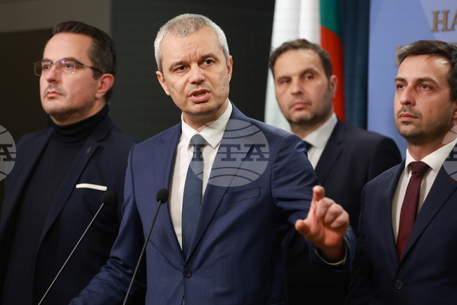 Лидерът на „Възраждане“ Костадин Костадинов влезе в БНБ с искане за среща с управителя на централната банка, предлага и изслушването му в парламента 