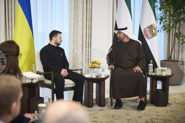 Следващият кръг от мирните преговори за Украйна може да се състои в Европа или Турция, предположи Зеленски 