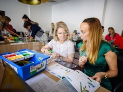 Програмата "Дни на иновациите в образованието" ще бъде представена в различни градове в страната през 2025 г. Снимка: Център за творческо обучение