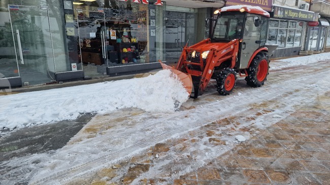 Шумен - снегопочистване - зима