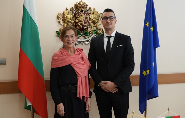 Bulgaria's Economy and Industry Minister Confers with Germany's Ambassador in Sofia