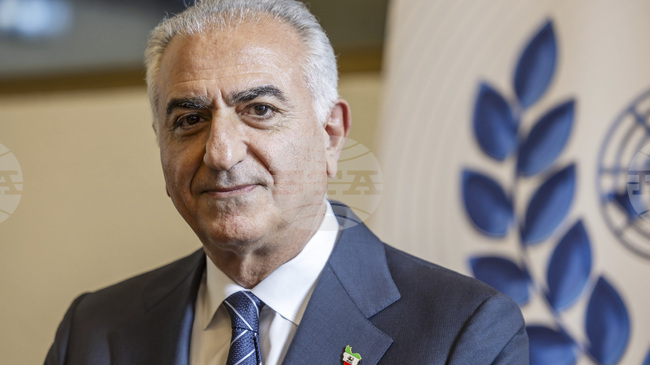 Синът на иранския шах промени посланието си към иранското протестно движение